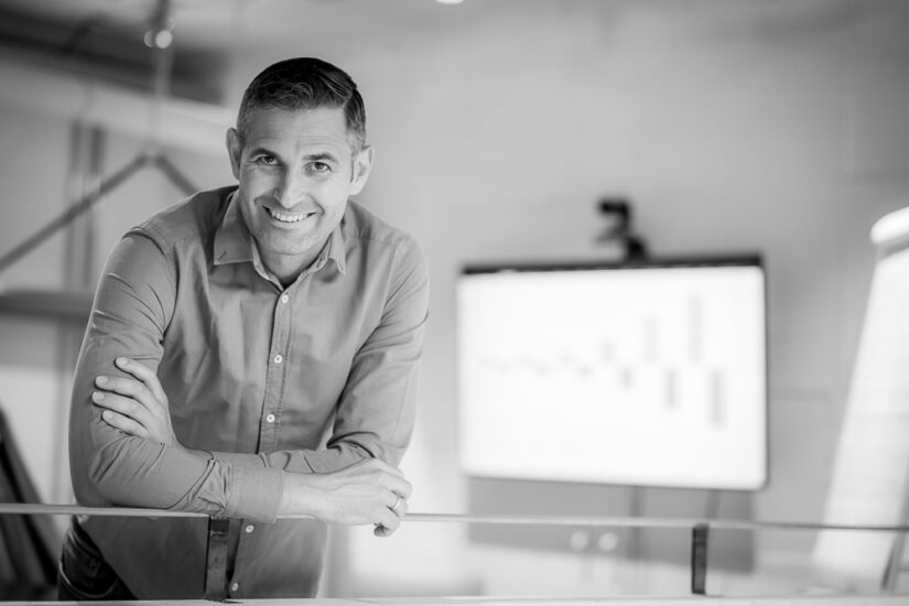 Business trifft Persönlichkeit: Fotoshooting mit Startup-Berater Nicolas in München